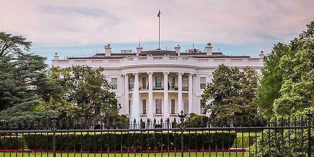 Beyaz Saray'da koronavirüs kâbusu