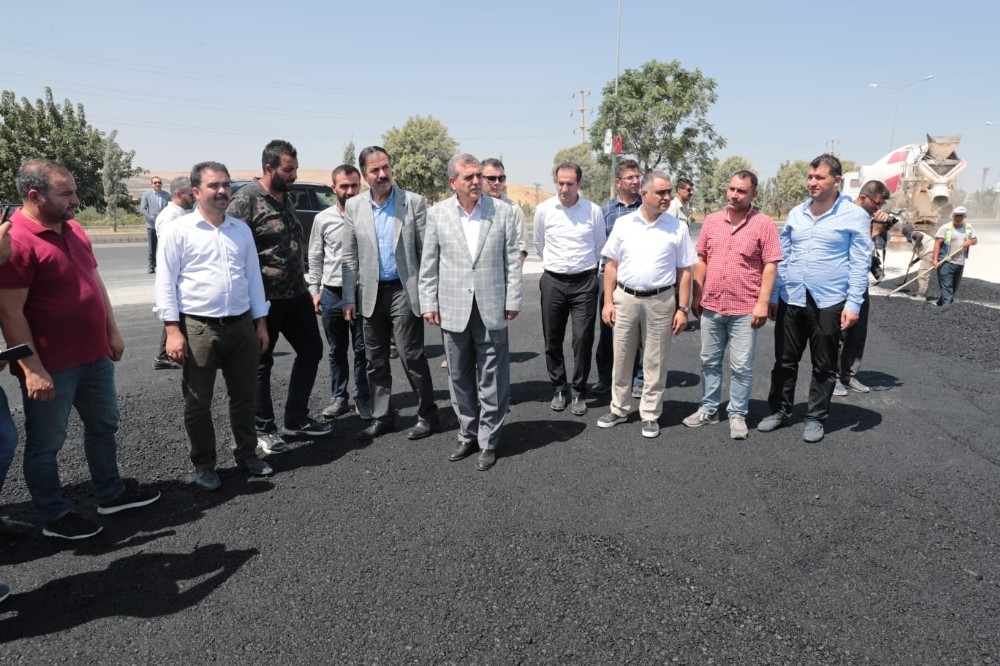 Beyazgül asfaltlama çalışmalarını yerinde inceledi 