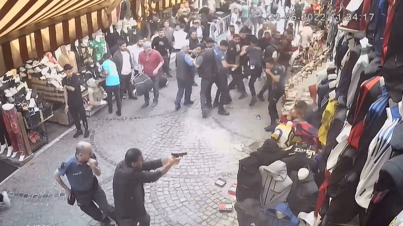 Beyazıt'ta meydana gelen silahlı çatışmanın görüntüleri ortaya çıktı!