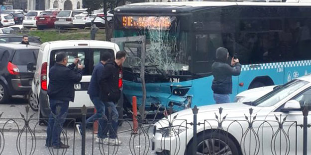 Beyazıt'ta özel halk otobüsü kaza yaptı! Çok sayıda yaralı...