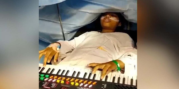 Beyin ameliyatında piyano çaldı