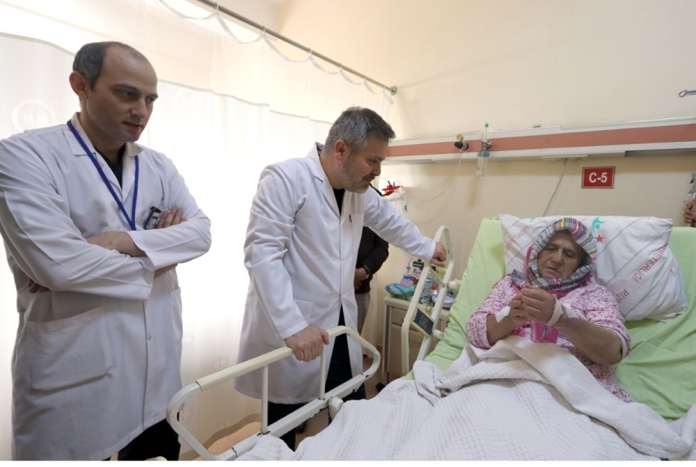 Beyin felci geçiren hastalar “trombektomi” tedavisi ile sağlıklarına kavuştu 