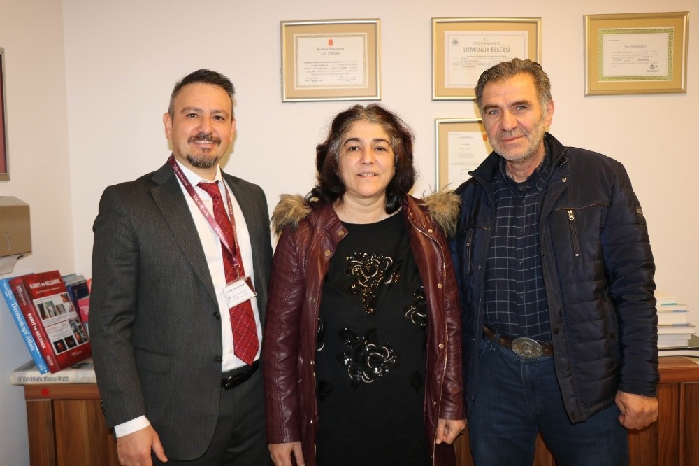 Beyin kanaması geçirdi, ölüm ve felç riski ile hastaneye geldi, yürüyerek evine gitti 