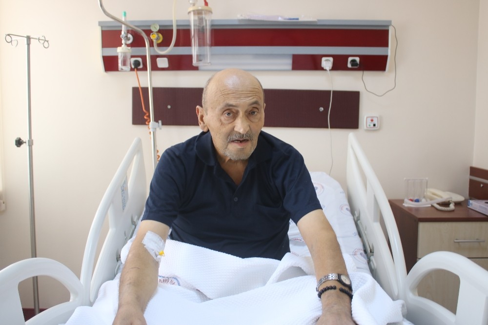 Beyin kanaması tedavisi görürken pankreasındaki tümör alındı 