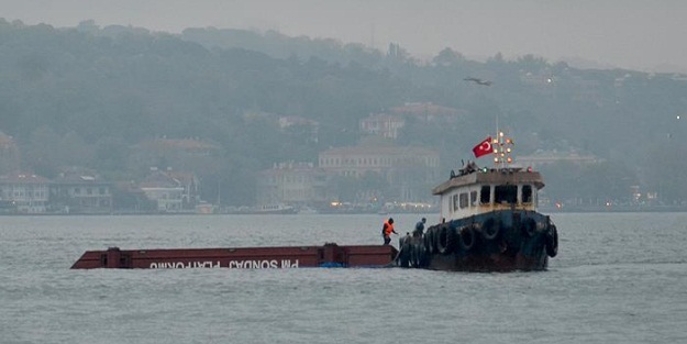 Beykoz açıklarında duba battı