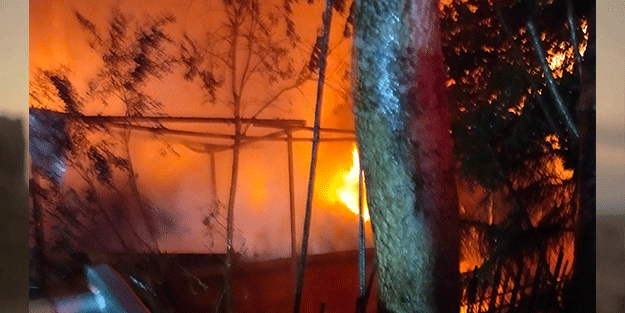 Beykoz'da marangozhanede yangın paniği