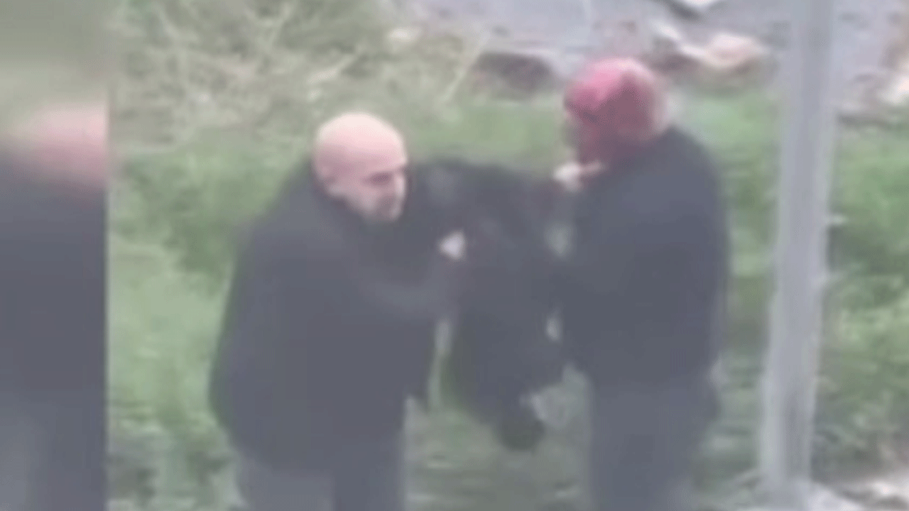 Beylikdüzü'nde dehşet: Sokak ortasında kardeşleri tarafından darp edildi!