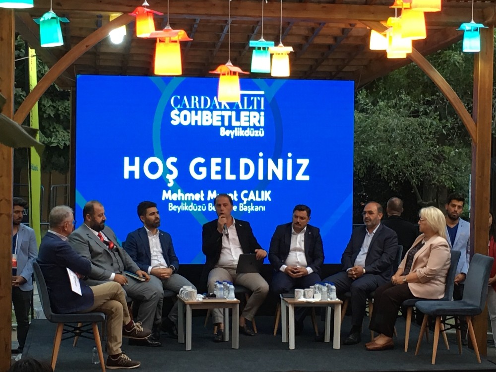 Beylikdüzü’nde ilçe başkanları Çardak Altı Sohbetlerinde bir araya geldi 