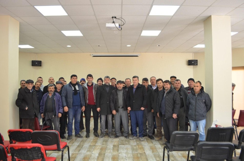 Beylikova’da küçükbaş hayvan yetiştiricilerine yönelik ilgilendirme toplantısı yapıldı 
