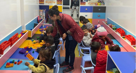 ‘Beyoğlu Mobil Anaokulu' depremzede çocuklarla buluştu