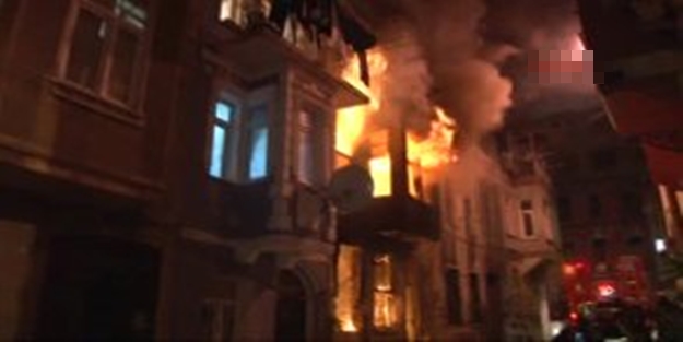 Beyoğlu'nda alevli gece