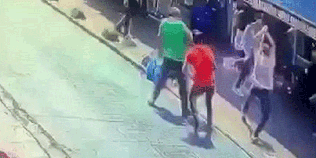 Beyoğlu'nda esnaf birbirine girdi!