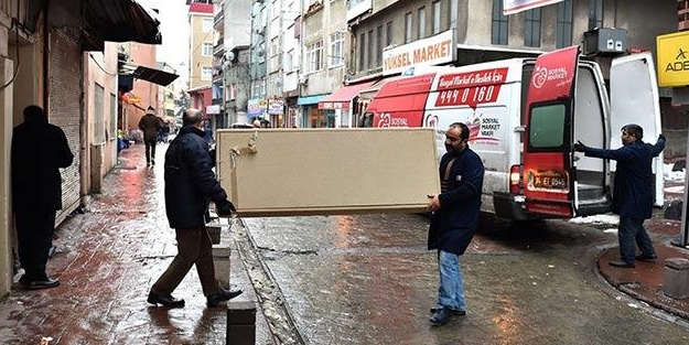 Beyoğlu'nda ihtiyaç sahibi ailelerin yüzü güldü