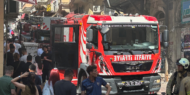 Beyoğlu'nda korkutan yangın