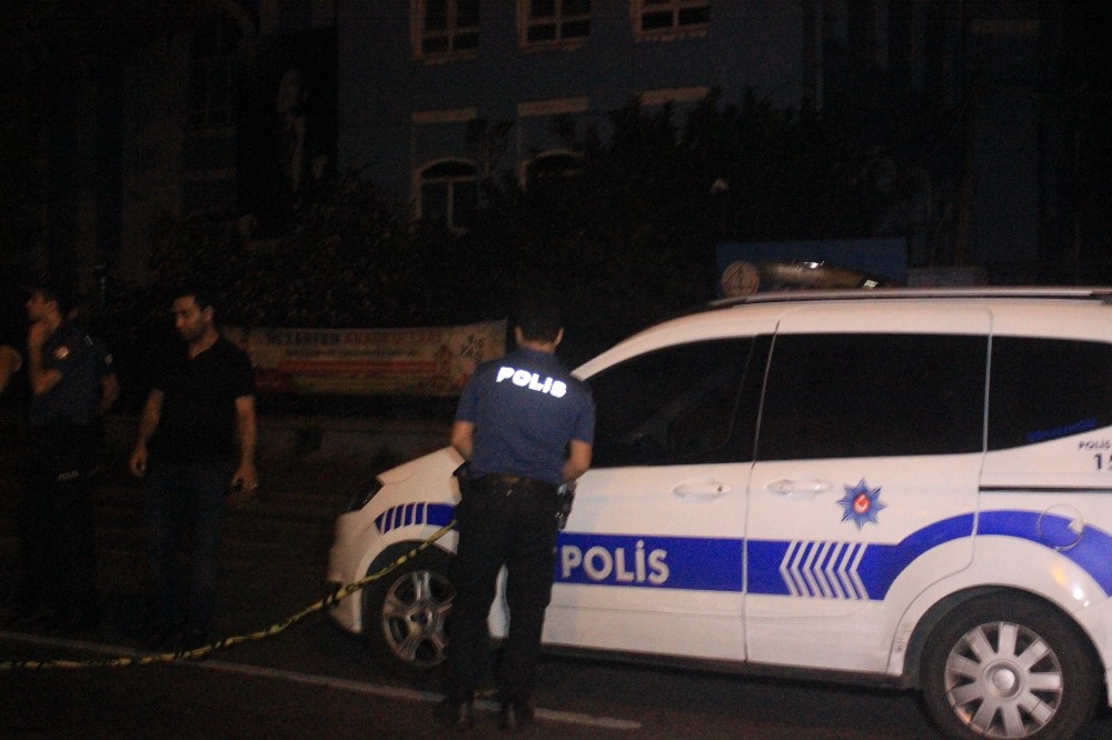 Beyoğlu’nda şüpheli paket alarmı 