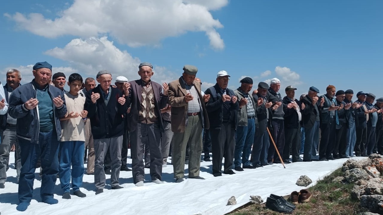 Beypazarı’nda kuraklık endişesiyle yağmur duası yapıldı