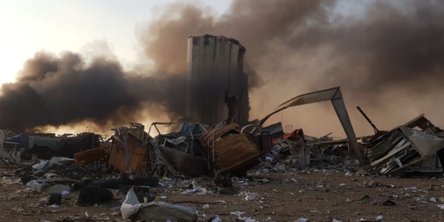 Beyrut'ta patlama sonrası korkunç görüntüler!