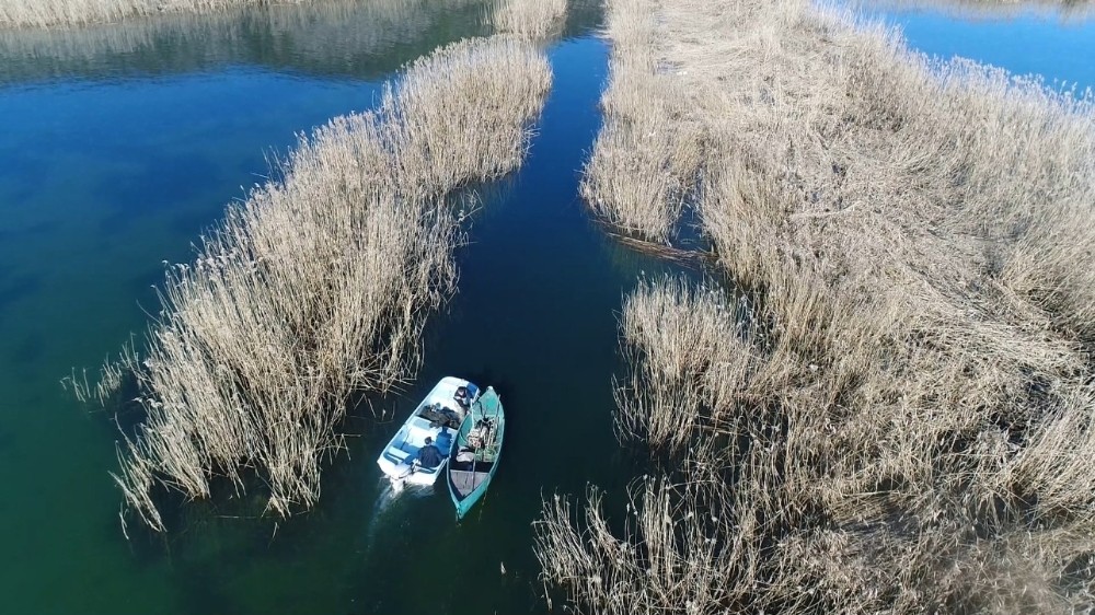 Beyşehir Gölü’nde ‘şok’la yasa dışı balık avcılığına droneli takip 