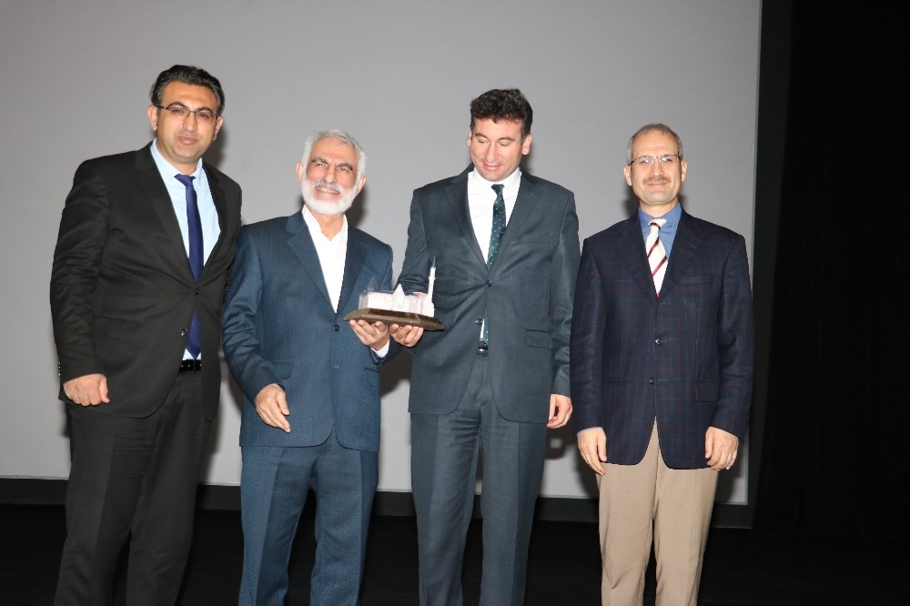 Beyşehir’de “Hakkın sesi Mehmet Akif Ersoy” konferansı 