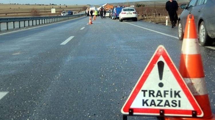 Beyşehir'de zincirleme trafik kazası: 1 ölü, 4 yaralı