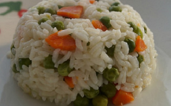 Bezelyeli havuçlu pilav tam ölçülü nasıl yapılır?