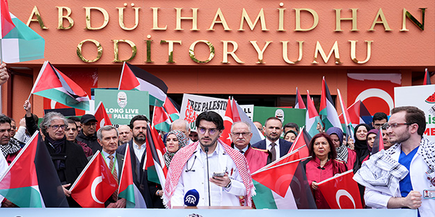 Bezmialem Vakıf Üniversitesi Filistin'e destek için yürüdü!