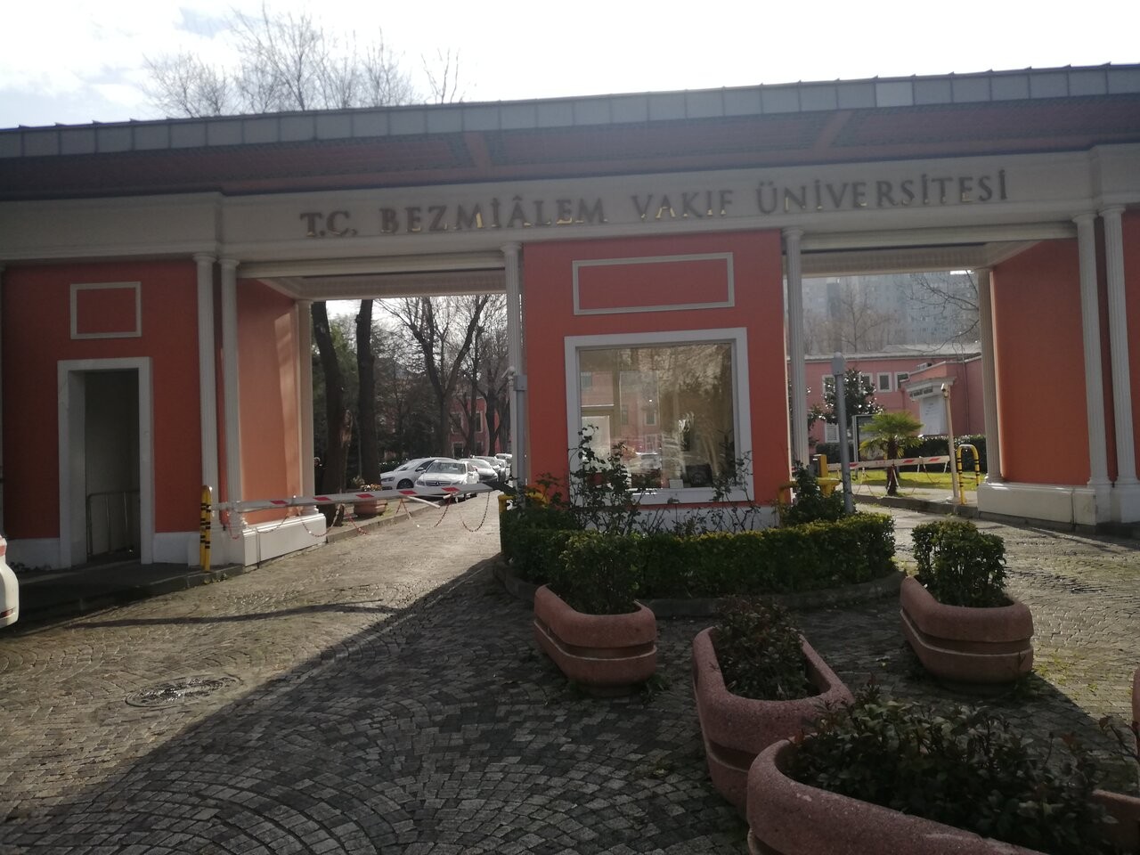 Bezmiâlem Vakıf Üniversitesi Öğretim Üyesi ve Öğretim Elemanı alacak