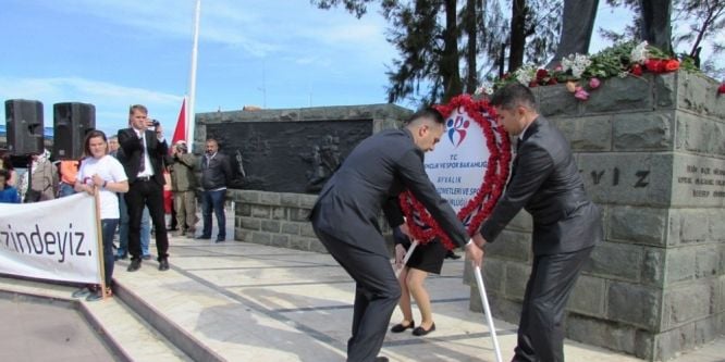 Ayvalık’ta 19 Mayıs töreni