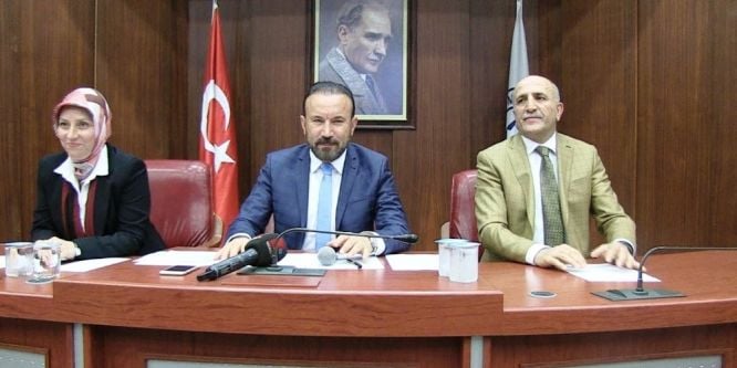 İzmit Belediye Meclisi toplandı