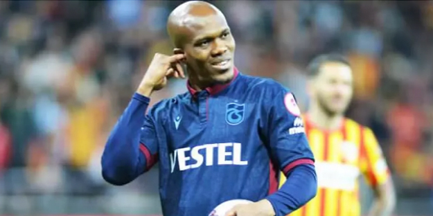 Bi git artık Nwakaeme! İşi gücü para olmuş...