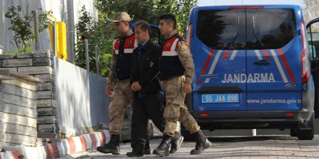 Bıçak çeken oğlunu 2 kurşunla öldürdü