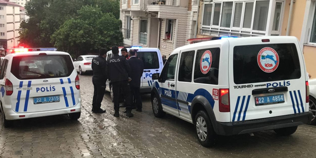 Bıçak ve sopayla bahşiş isteyen gençler düğün sahiplerini yaraladı