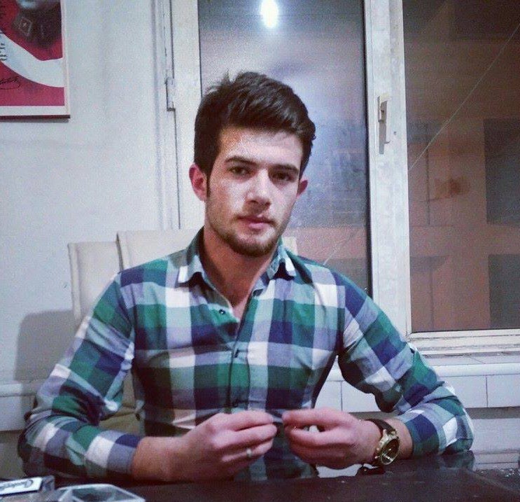Bıçakla yaralanan genç hastanede hayatını kaybetti 
