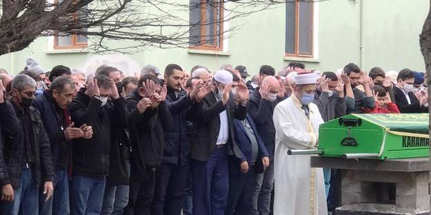 Bıçaklı saldırıya uğrayan İYİ Partili Başkan'a son görev!