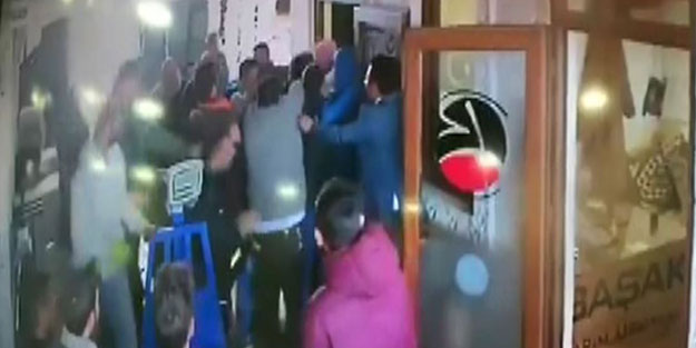 Bıçaklı sopalı marul kavgasında kan döküldü!