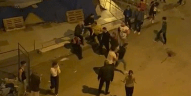Bıçaklı, tekmeli kavga! Yaralılar var