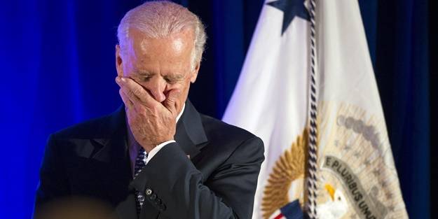 Biden anketlerde kan kaybetmeye devam ediyor