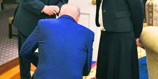 Biden, İsrailli ismin önünde diz çöktü!