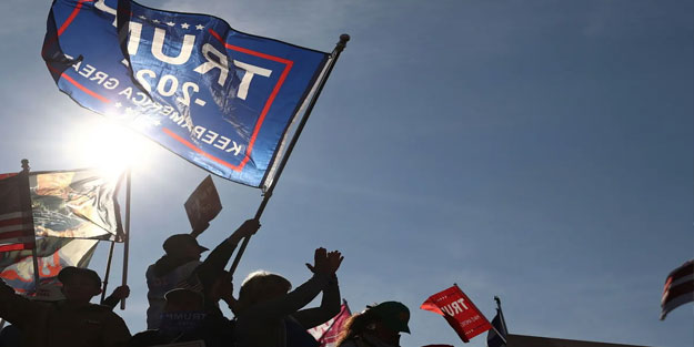 Biden ve Trump taraftarları Washington’da kapıştı