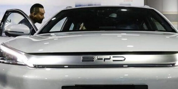 Biden'a elektrikli araçlar için çağırı! Flaş detay: Otomobil ithalatını durdur! Çok satılan her 10 araçtan biri