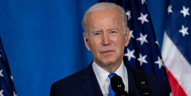 Biden'dan emir: Bayrakları yarıya indirin