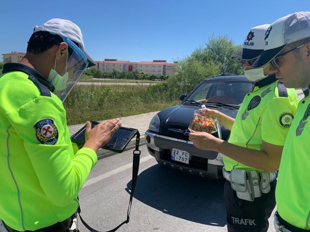 Biga’da sokağa çıkma kısıtlamasında trafik denetimi 