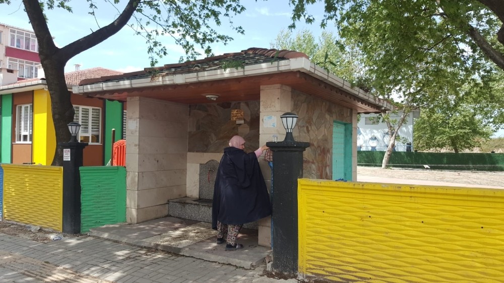 Biga’daki çeşmelerin bakım ve temizliği yapıldı 