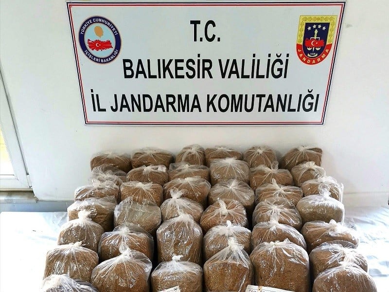 Bigadiç’te kaçak tütün operasyonu 