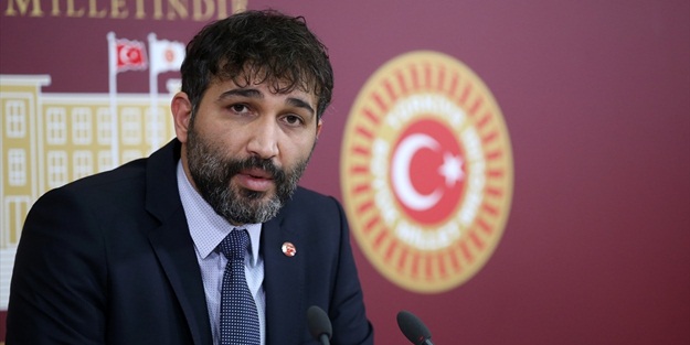 Bijonu gevşemiş, tehdit savurmuştu! Barış Atay'dan dikkat çeken hareket