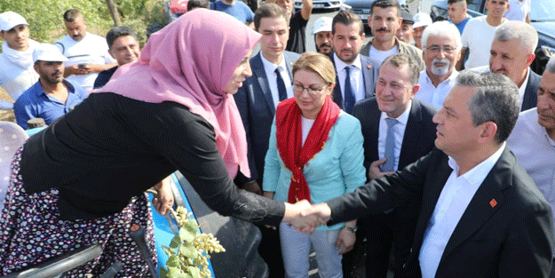 Bıkmadılar bu tiyatrodan! Özgür Özel'in çiftçisi bakın kim çıktı