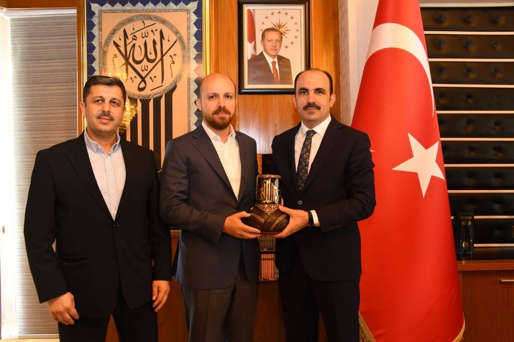 Bilal Erdoğan Başkan Altay’ı ziyaret etti 