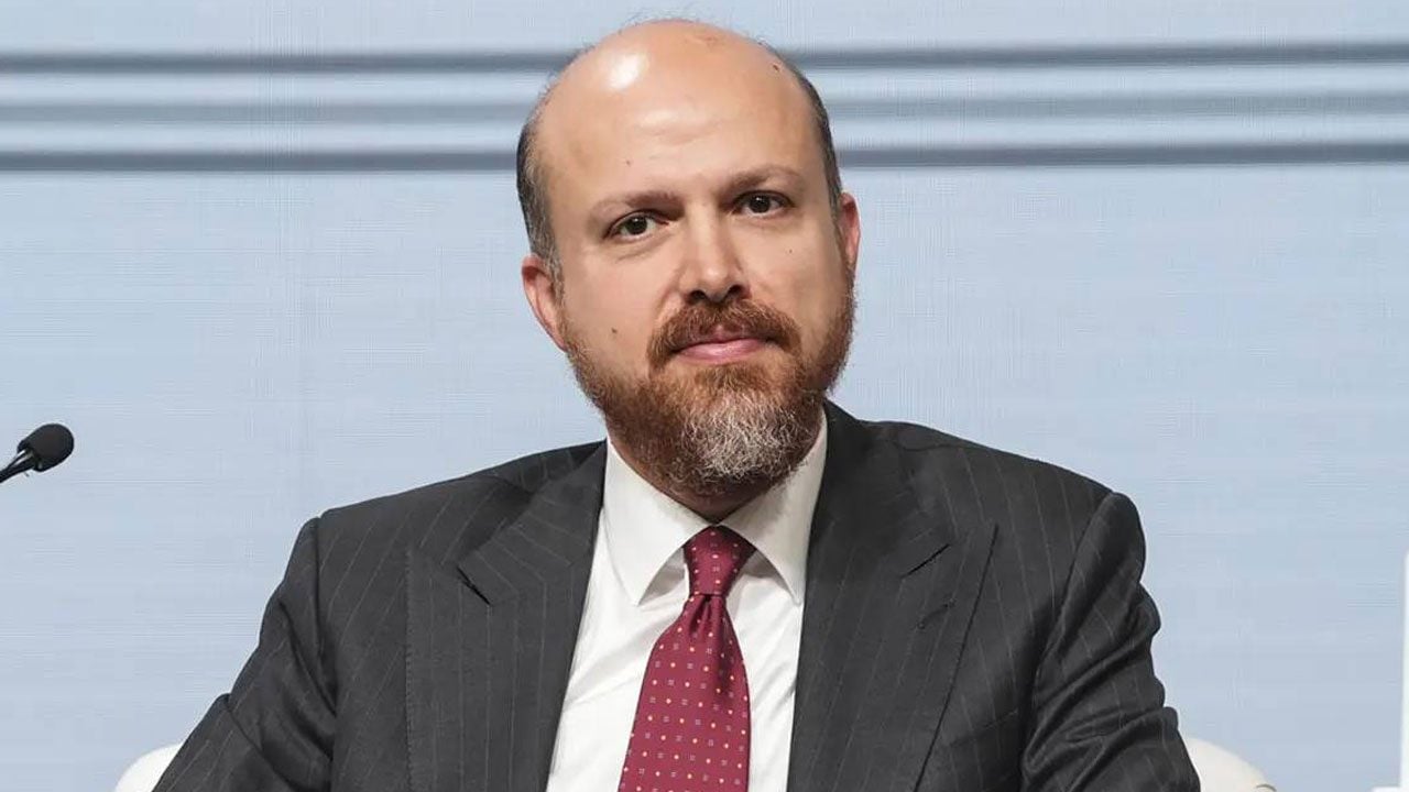 Bilal Erdoğan’ın sunucunun sorusunu İtalyanca cevaplaması gündem oldu