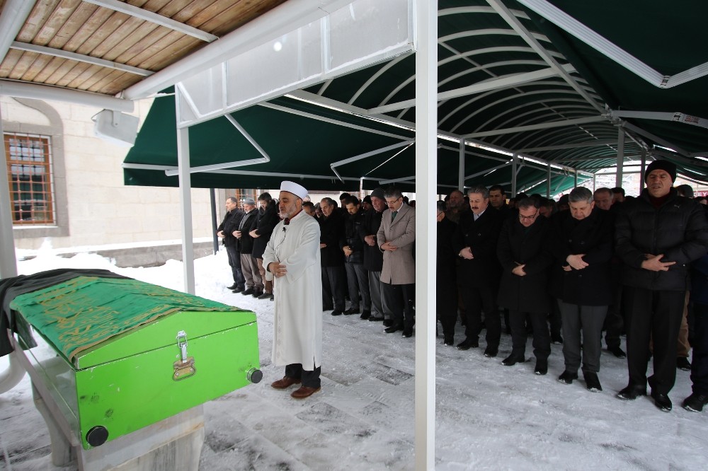 Bilal Özdoğan’ın amcası hayatını kaybetti 
