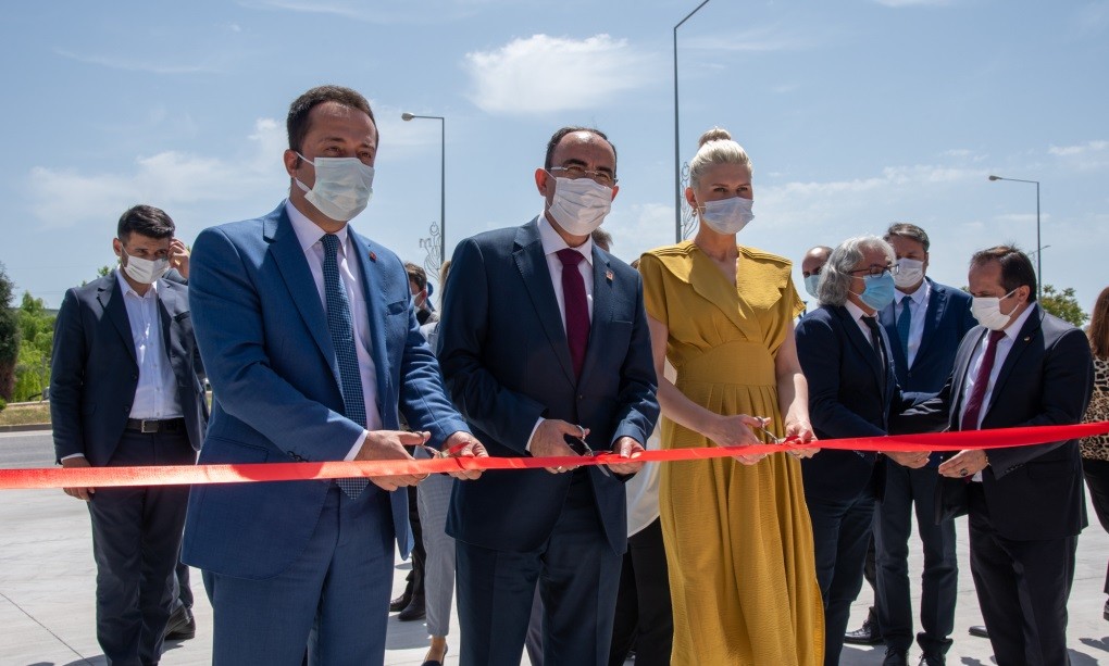 Bilecik Şeyh Edebali Üniversitesi'nde toplu açılış heyecanı